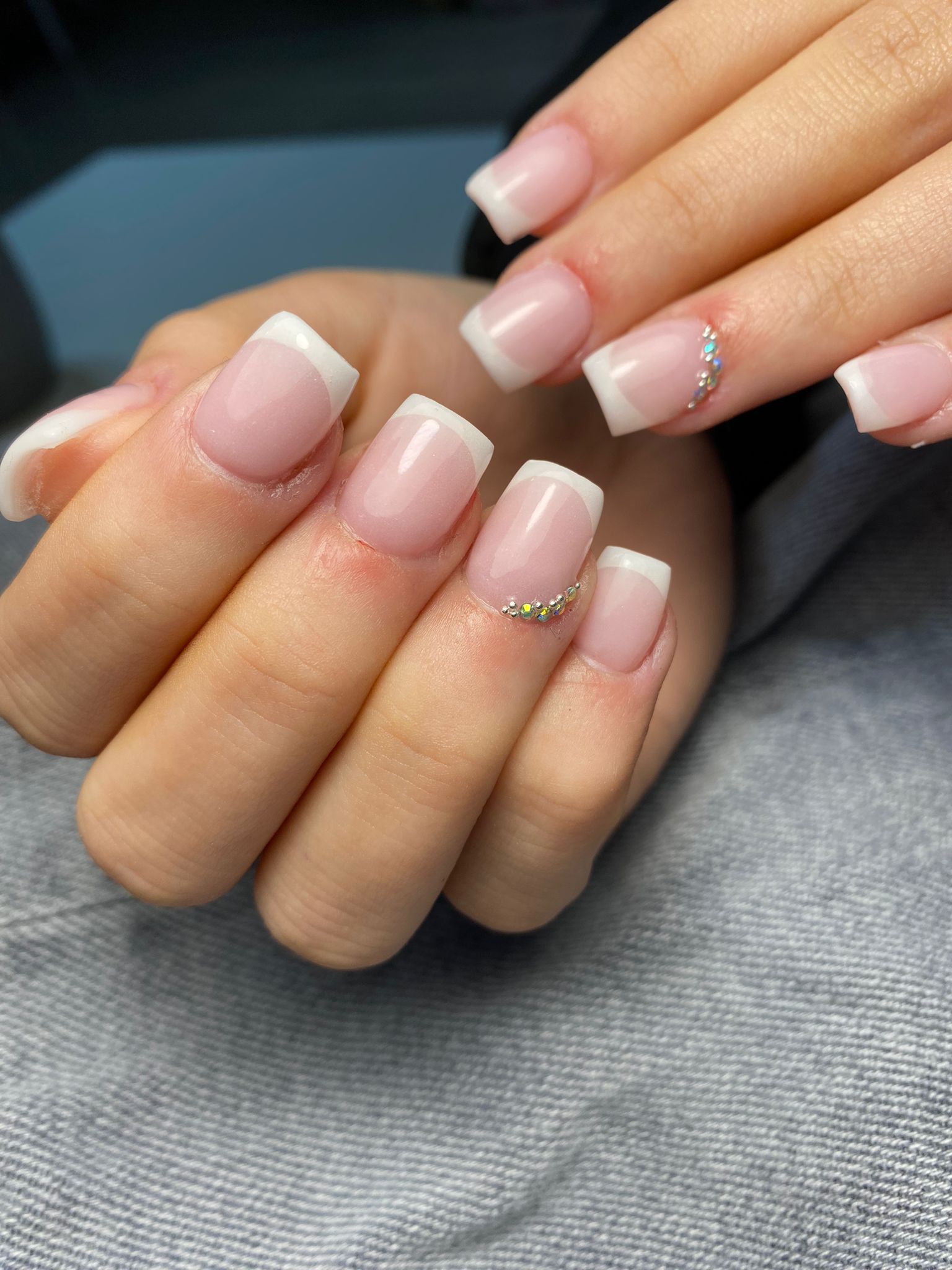 Koraaloranje nagels met stof